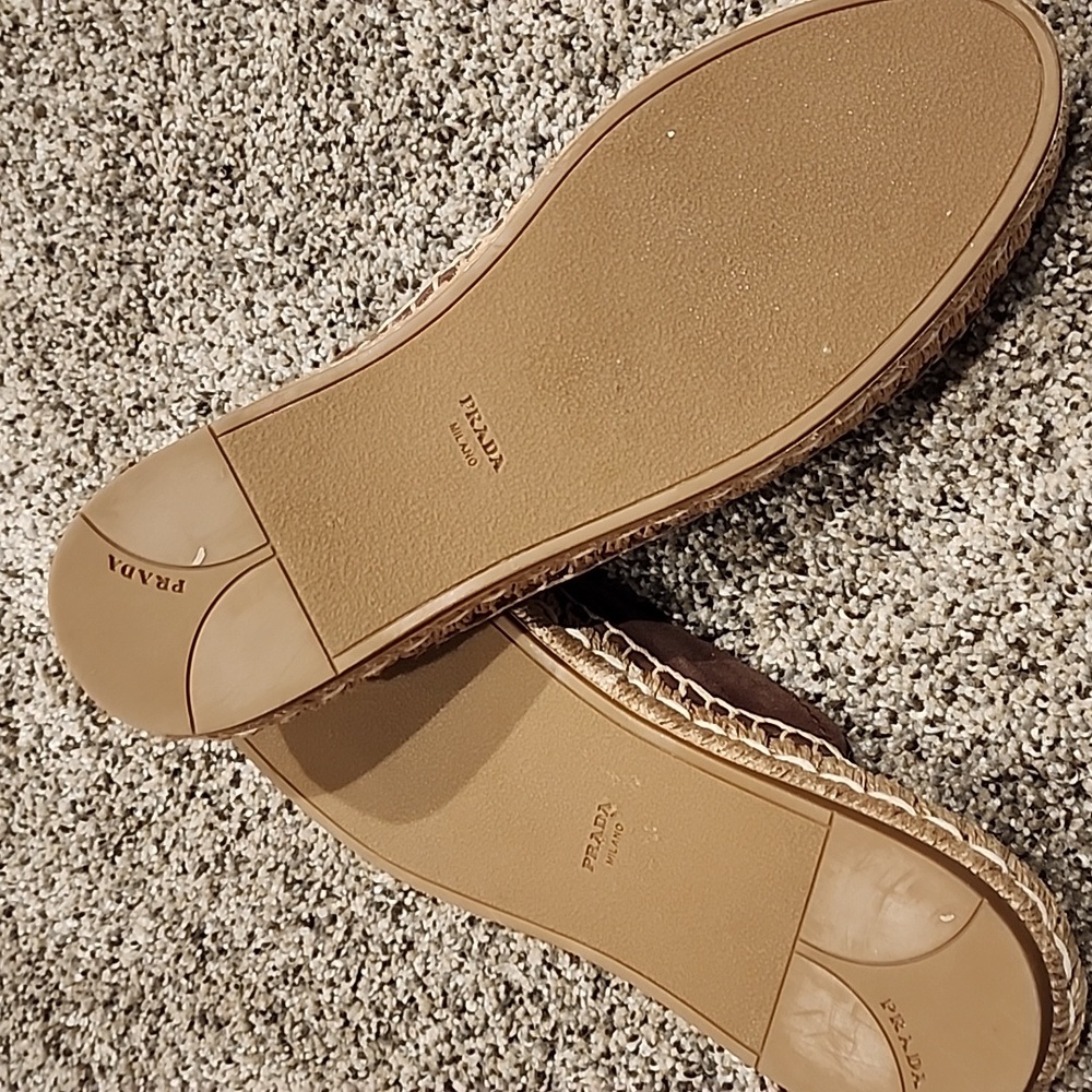 Shoe - Picture 3 of 5